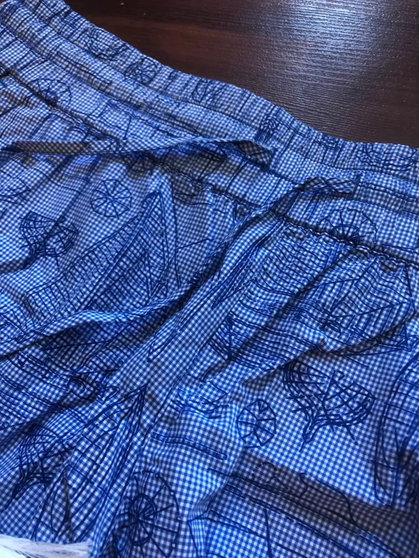 Vineyard Vines Shorts - Image 4