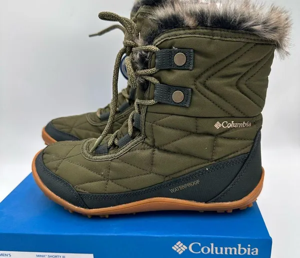 Columbia Women's Olive Quilted Winter Boots - Image 3