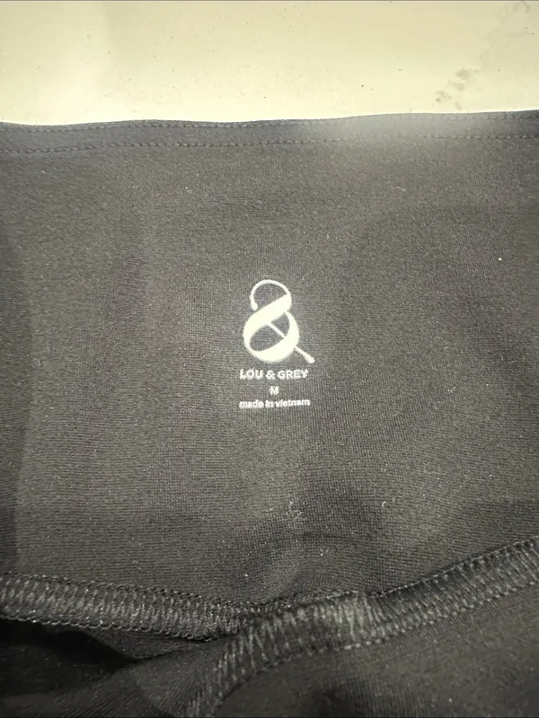 Lou‎ & Grey black skinny leggings with side pockets size medium - Image 2