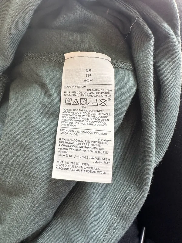NWOT Old Navy Extra High-Waist Super Flare Pants Women's XS Crossover Carbon - Image 4