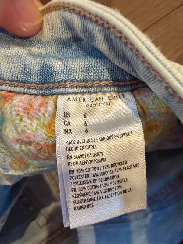 American Eagle Next Level Stretch m Distressed Denim Shorts Size 6 - C70-008 - Image 3