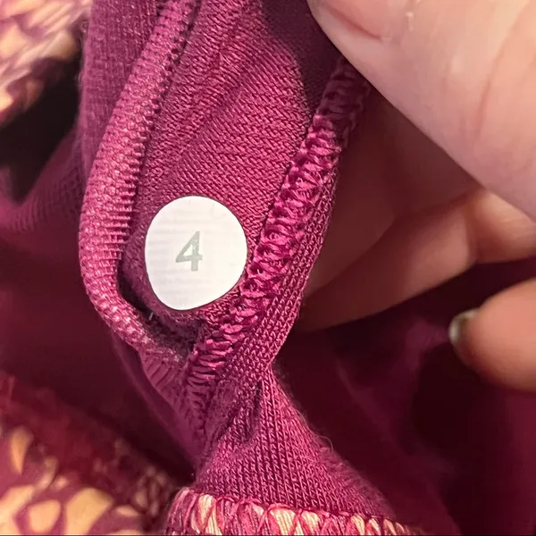 Lululemon‎ Athletica Nouveau Limits Tank Top Womens Size 4 Regal Plum Athletic - Image 2