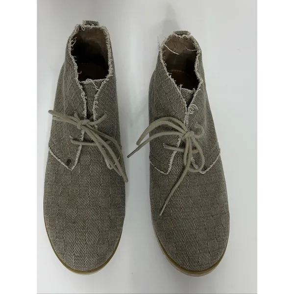 Bearpaw Cher Women's Taupe Canvas Frayed Lace Up Chukka Ankle Boots Shoe Size 9 - Image 4