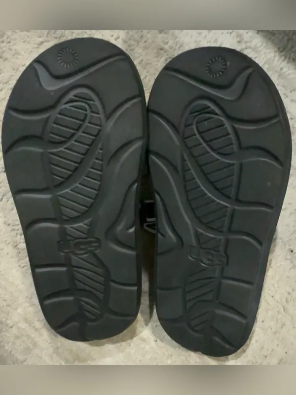 UGG Sport Yeah Black Platform Sandals Logo Strap Chunky size 10 - Image 6