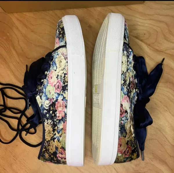 Blue Velvdet Floral Sneakers, Extra Laces - Image 8