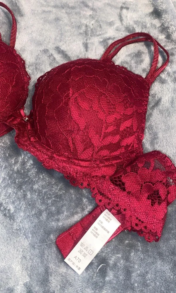 Red Lace Bra Size 32 A - Image 2