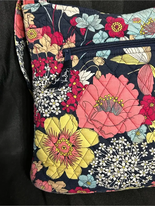Vera Bradley Navy Pink Yellow White Blue Floral Quilted Shoulder Bag - Image 6