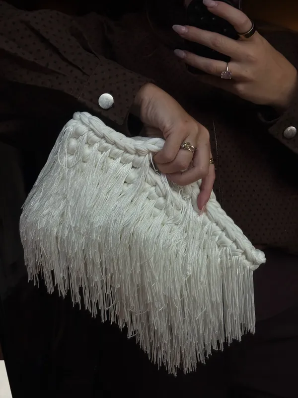 Fully crochet white fringe purse - Image 4