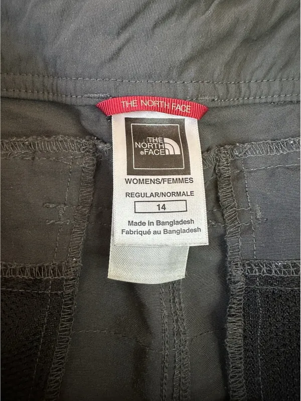 The North Face Women’s 14 Reg Convertible Hiking Pants Gray Zip Off Nylon - Image 2