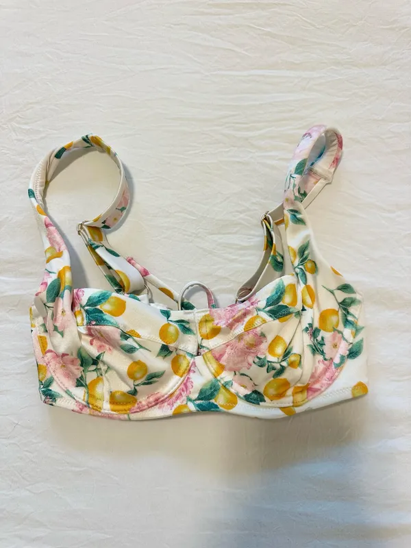 Victoria's Secret Lemon Print Bikini - Image 5