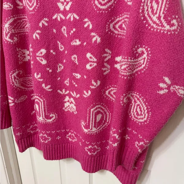American Eagle pink crewneck oversized sweater paisley western size medium‎ - Image 4