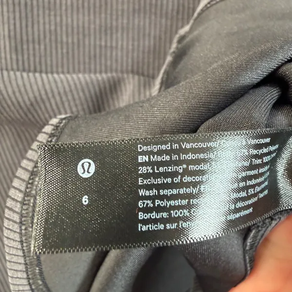 Lululemon Women's 6 Ribbed Softstreme Relaxed-Fit T-Shirt Gray Activewear - Image 5