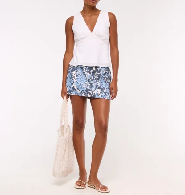 Abercrombie The Scarlett Curve Love Linen-Blend Mini Skort - Image 3