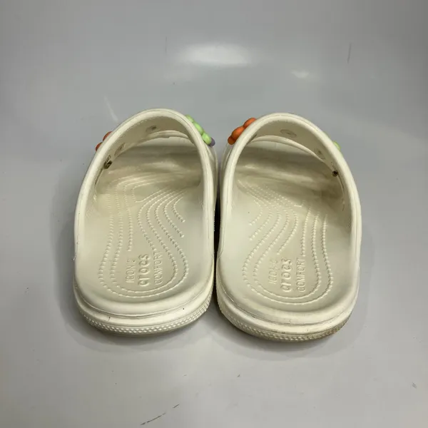 Crocs classic sandals slides flower jibbitz women's size 8 white‎ beach casual - Image 4