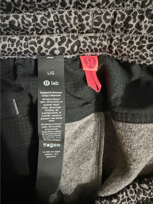 Lululemon Sweatpants Joggers cheetah print - Image 4