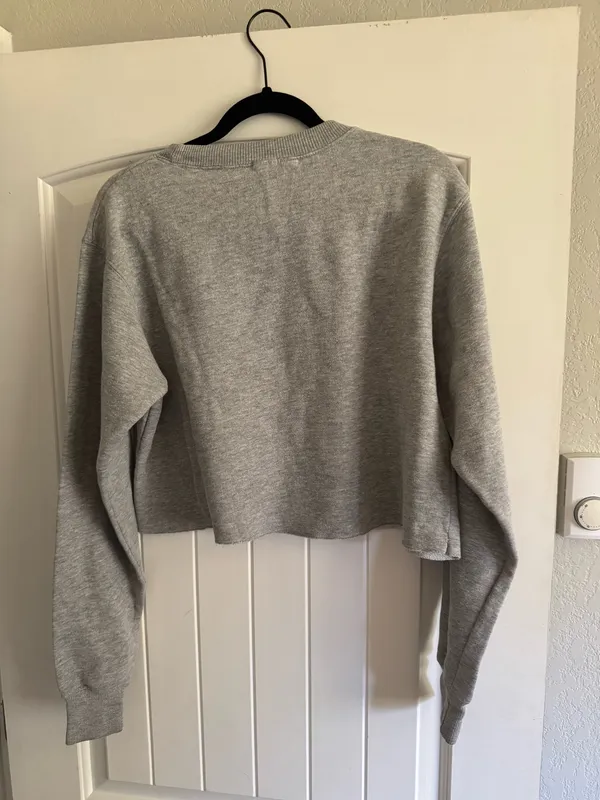 Brandy Melville USA Crop Sweatshirt - Image 3