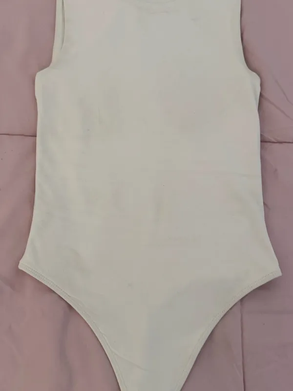 Aritzia Babaton Contour Muscle White bodysuit, size XS minimalist quiet luxury - Image 8