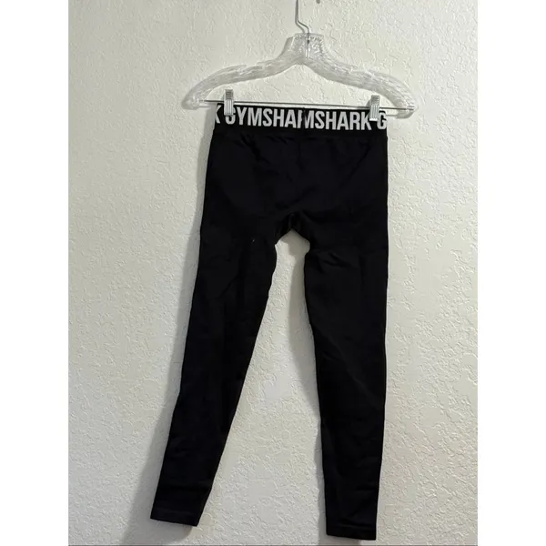 Gymshark‎ Women's Sports Bottoms Medium Black Polyamide with Elastane Leggings - Image 3