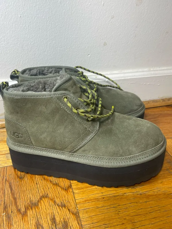 Ugg Neumel Heritage 2” Platform Burnt Olive Suede Wool Boots Womens Size 11 - Image 4