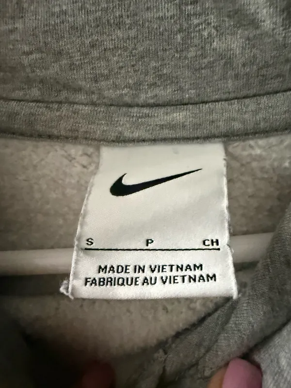 Nike hoodie - Image 2
