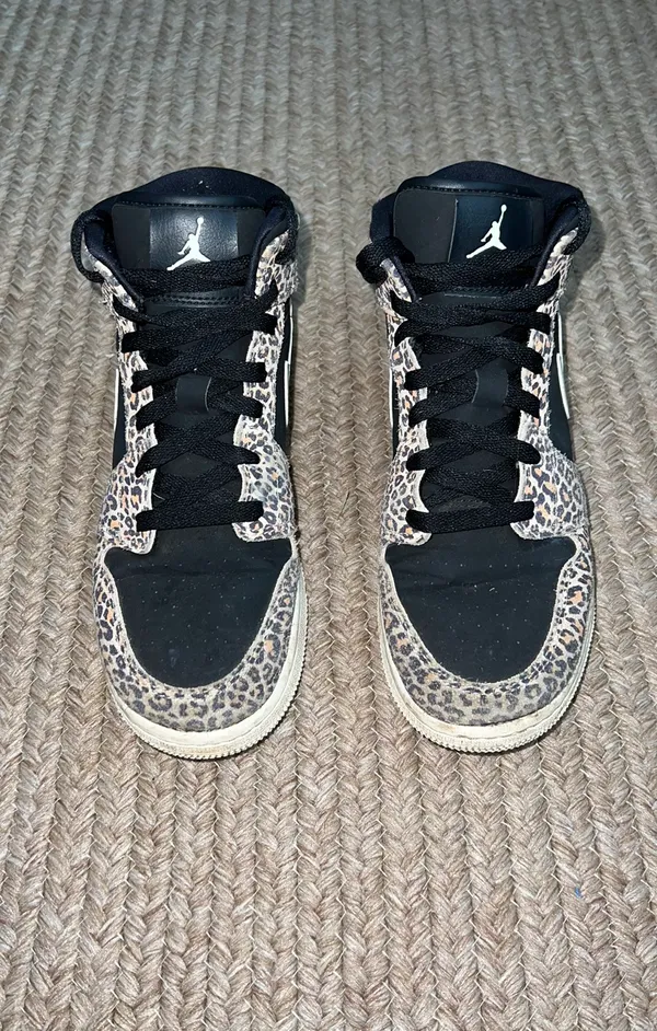 Jordan 1 Mid SE Leopard - Image 3