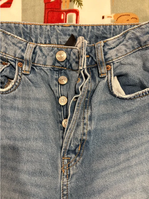 H&M Ripped Jeans - Image 2