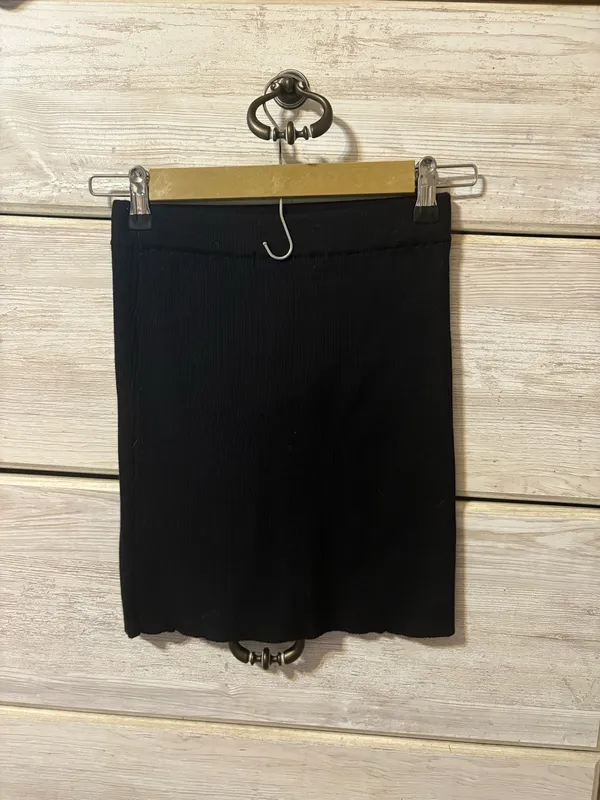 Boutique Mini Skirt - Image 4