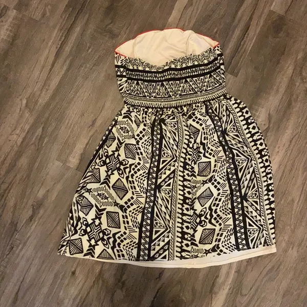 Daytrip Aztec Strapless Dress - Image 3