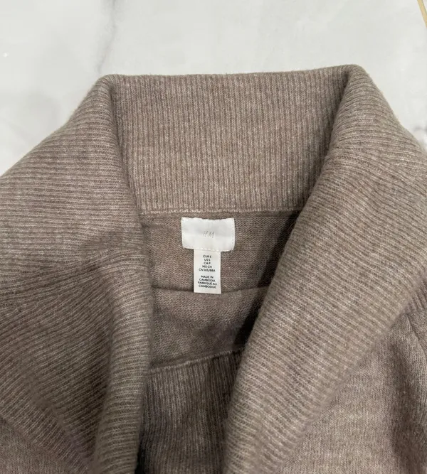 H&M Off Shoulder Knit Sweater Maxi Dress - Image 4