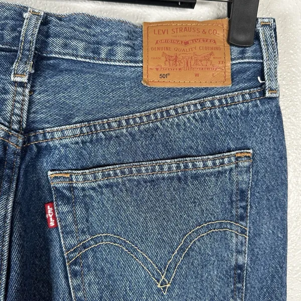 Levis 501 Jeans Womens 26x30 Premium Denim High Rise Button Fly Blue Medium Wash - Image 5