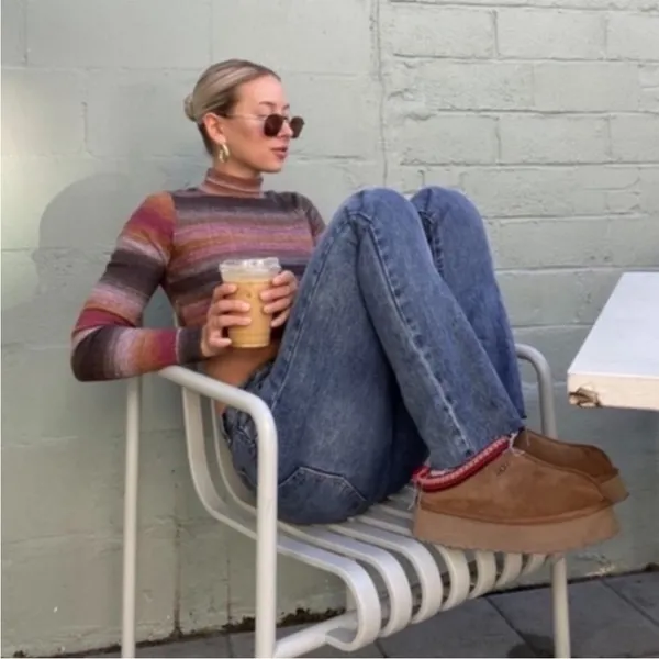 UGG Tazz Platform Slippers in Chestnut - Image 2