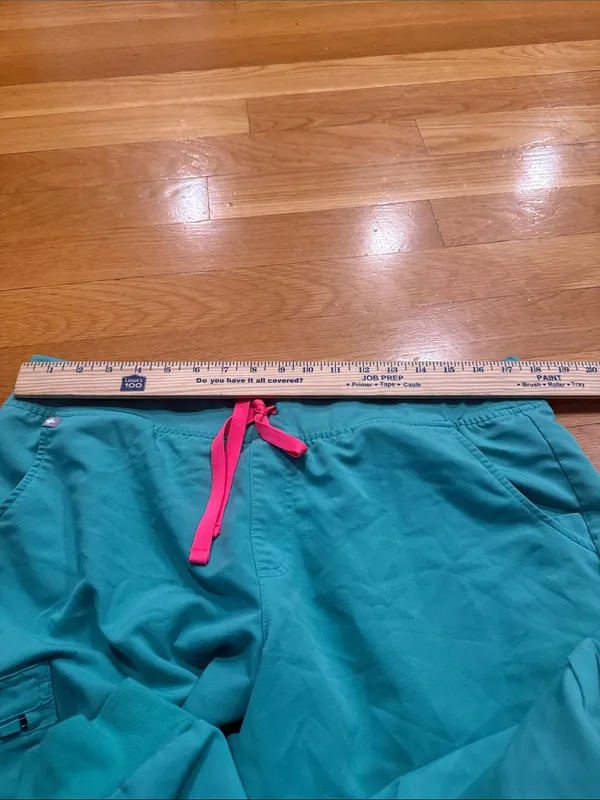 Figs Zamora women’s surgical green scrub bottoms size XlArge petite . - Image 7