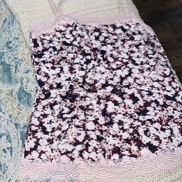 Ann Taylor floral tank top size medium - Image 6
