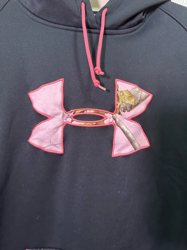 Under Armour Camo Hooded Sweatshirt Size XL Black Pink Camouflage Hoodie - Image 3