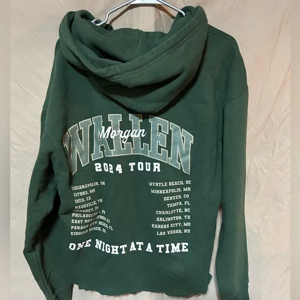 Morgan Wallen tour hoodie Green Size M - Image 4