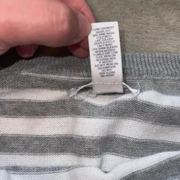 Vintage Y2K Limited Too Grey White Striped Cropped Sweater Top Size 12 Girls - Image 5