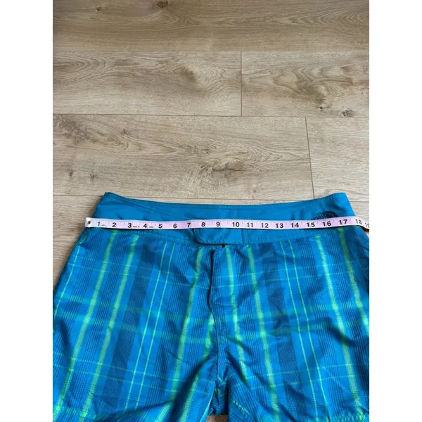 THE NORTH FACE size 12 women's REVERSIBLE Swim Board Shorts Blue/Green Plaid - Image 16