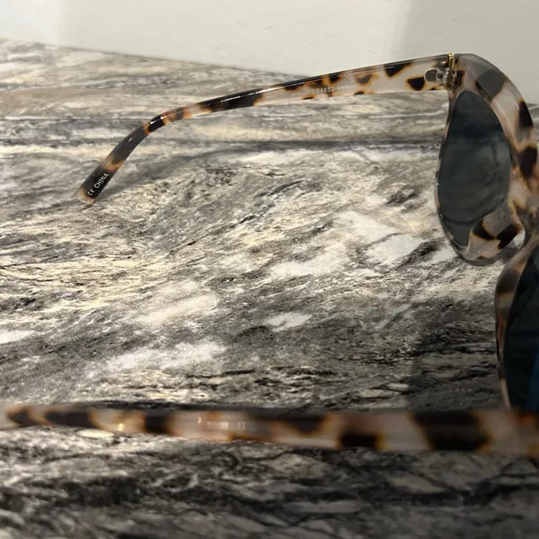 Tortoise Shell Sunglasses Brown - Image 5
