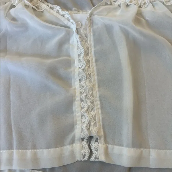 NWOT lace white top Size M - Image 3