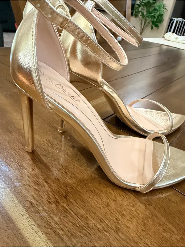 Anne Michelle Gold Metallic Pointed Toe Ankle Strap Stiletto Heels Size 7.5 - Image 2