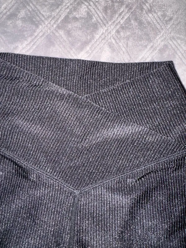 Offline by aerie women’s ribbed biker shorts size M black - Image 2