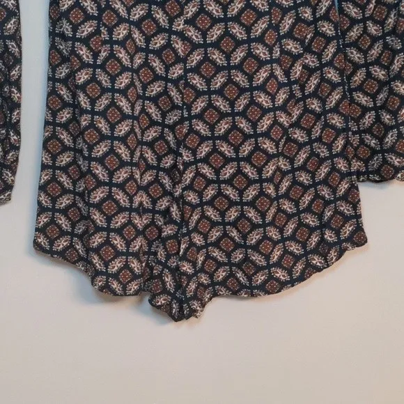 WYLDR Revolve Brand Geometric Long Sleeve V Neck‎ Romper Playsuit Extra Small - Image 9