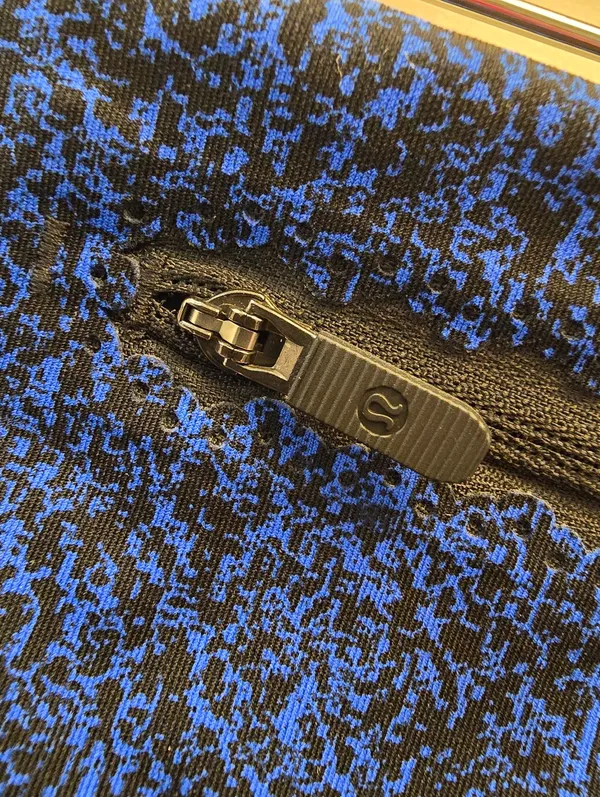 {8} Lululemon On Track Tight Circuit Cerulean Black Blue - Image 10