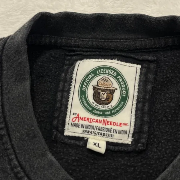 American-needle Women's Black and Grey Sweatshirt - Image 3
