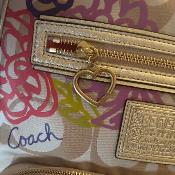 Authentic Coach 1941 "POPPY" Large zip signature Backpack with Colorful Floral - Image 6