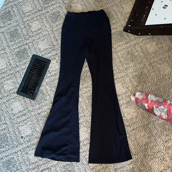 Women’s Size Small Flare Leggings - Image 2