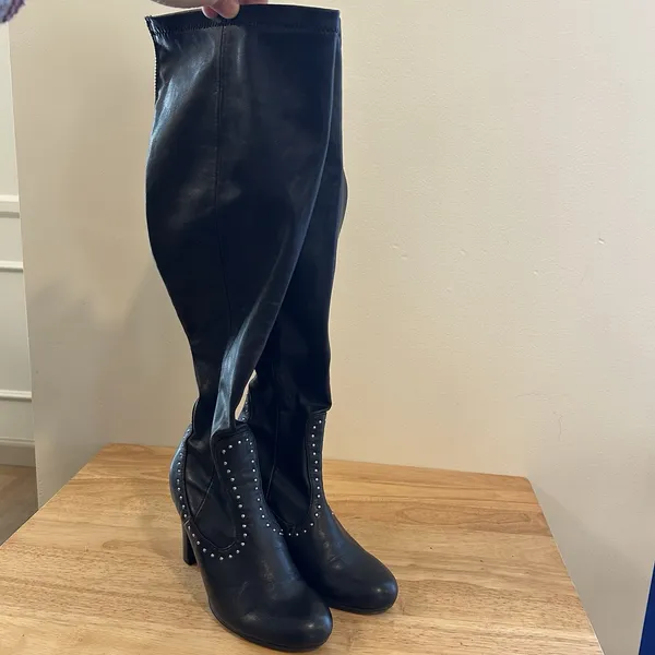 franco sarto the artists collection silver studded black boots 5.5 Sleek Chic‎ - Image 4