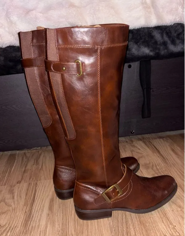 New Kim Rogers Jax Chestnut Brown Tall Riding Vegan Leather Boot - Image 4