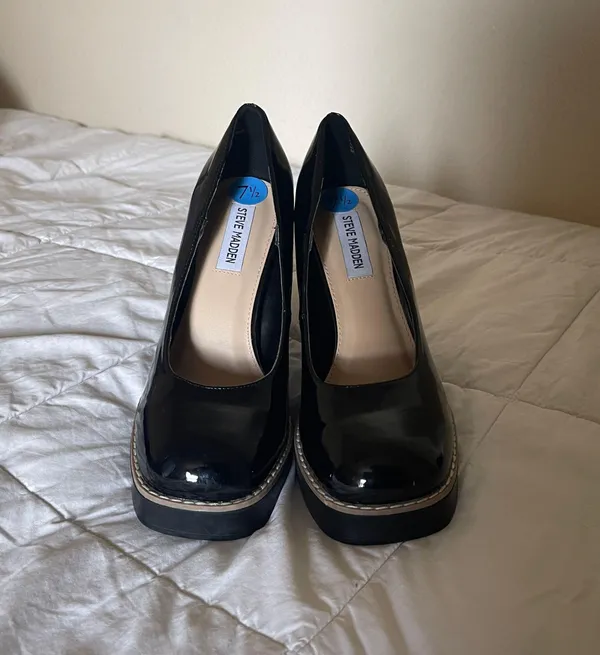 Steve Madden Black Heels - Image 4