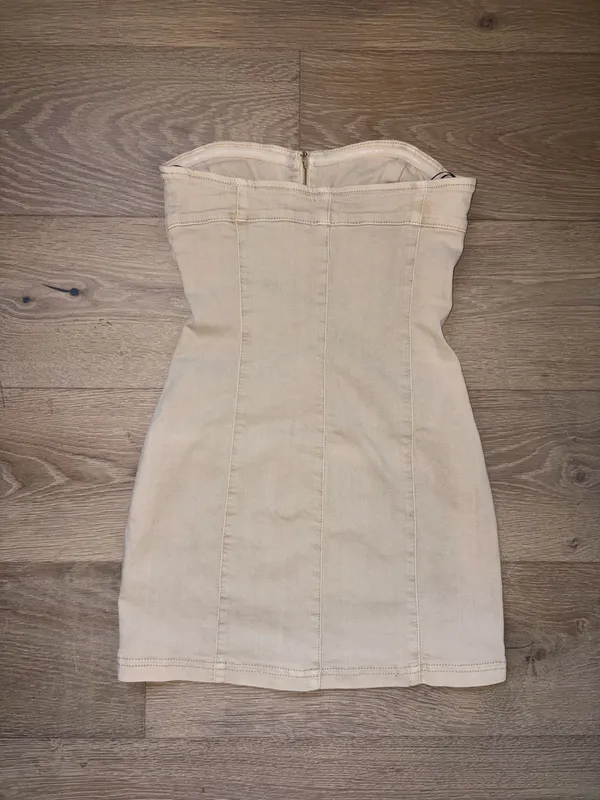 Brand new Urban Outfitters cream mini dress with zipper front, size XS - Image 2